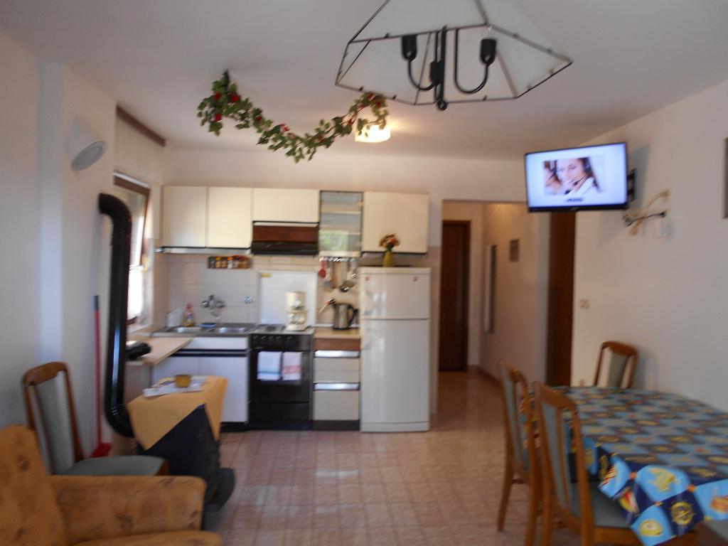 Apartments U Kapetana Punat Exterior photo